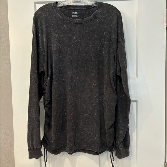 PINK Victoria's Secret Tops - NWT PINK Victoria’s Secret Long Sleeve Tee w/ Ruched Side Detail